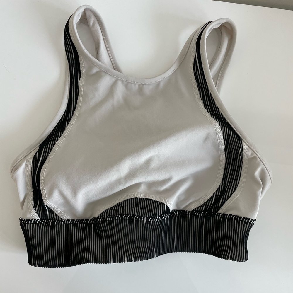 Alo Yoga High Neck Cream Bra